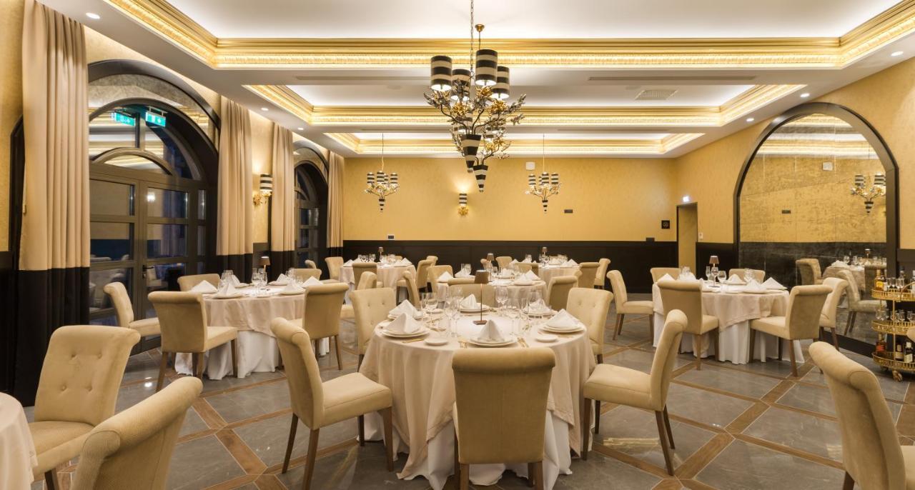Kyniska Palace Conference &