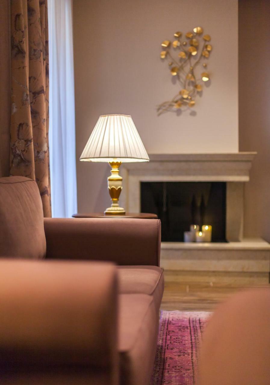 Kyniska Palace Conference & מלון 5*