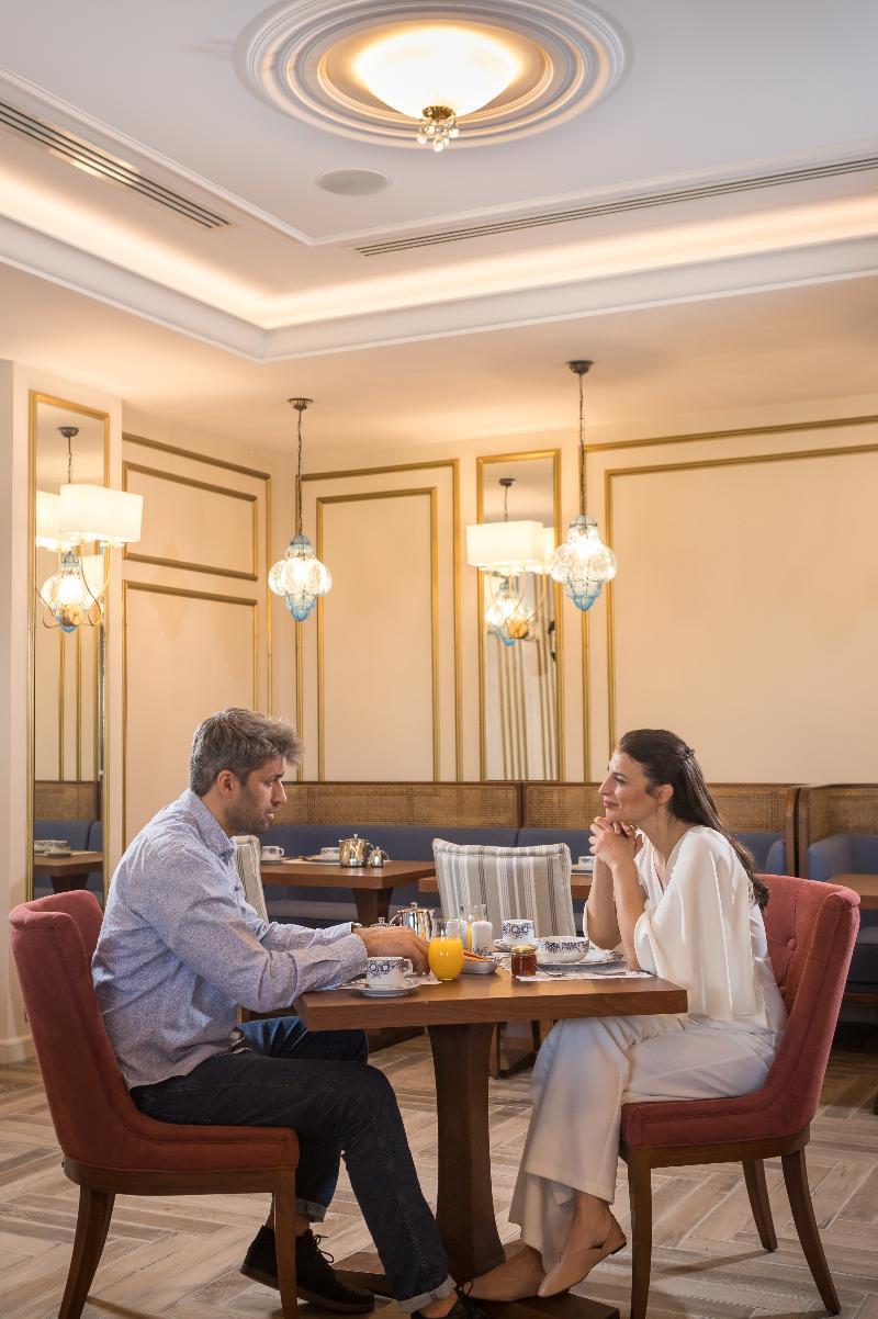 Kyniska Palace Conference & מלון 5*